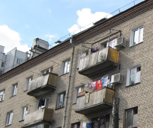 Балкон в хрущевке: варианты остекления1