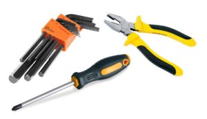 Дует с балконной двери пластиковой: причины, устранение проблем3