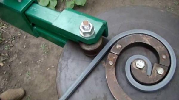 Кованые балконы: достоинства, параметры, стили, методы изготовления10