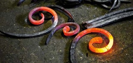 Кованые балконы: достоинства, параметры, стили, методы изготовления11