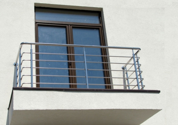 Ограждения балконные, материалы, характеристики, требования СНиП, как установить1