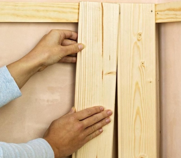 Отделка балкона вагонкой, внутренняя обшивка — обработка, монтаж, покраска.7