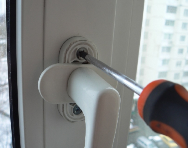 Ручка балконная, конструктивные особенности, установка9